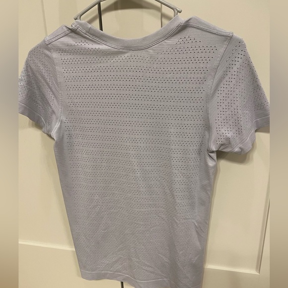 Lululemon shirt - Picture 2 of 2